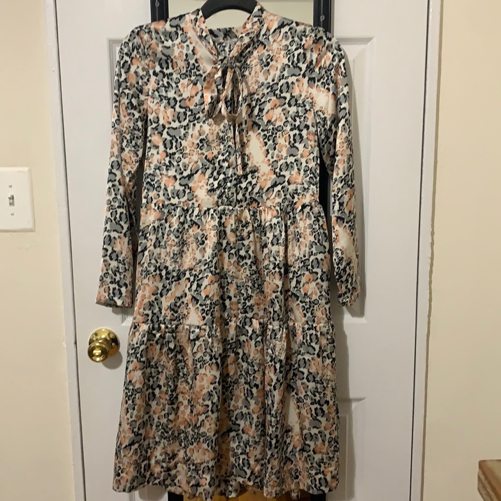 Leopard swing dress long sleeve w/puss bow detail